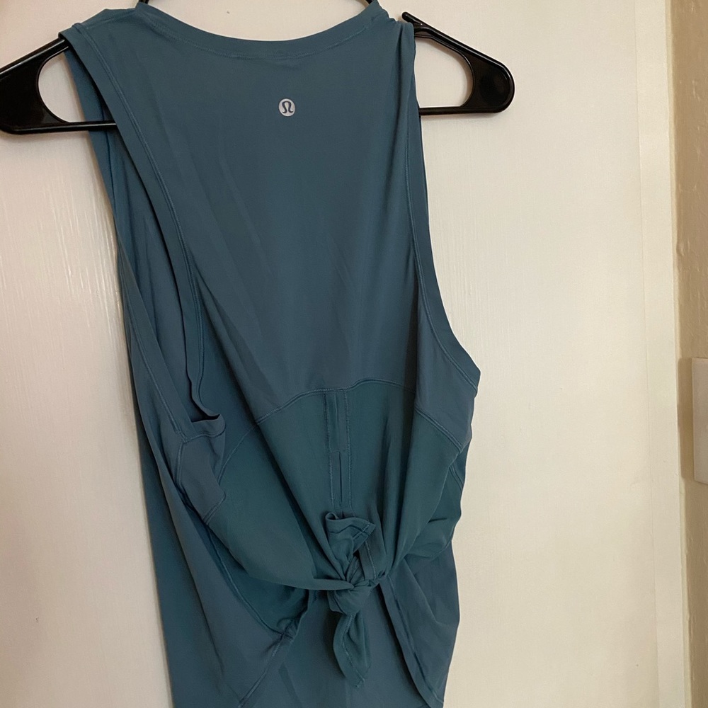 Lululemon Blue Workout Tank Top (size 4)
